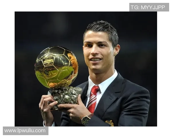 足球球星谈女友:他们如何平衡事业与感情生活的挑战与抉择 足球球星谈女友:他们如何平衡事业与感情生活的挑战与抉择