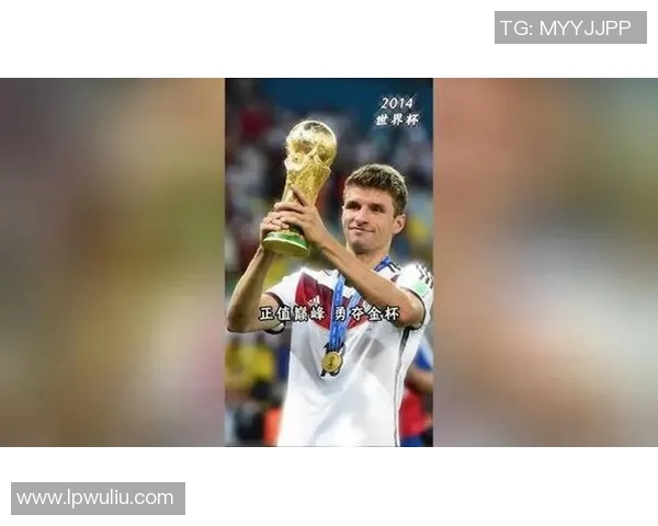 全球顶级足球球星的荣耀之路：从天才少年到传奇巨星的成长与成就